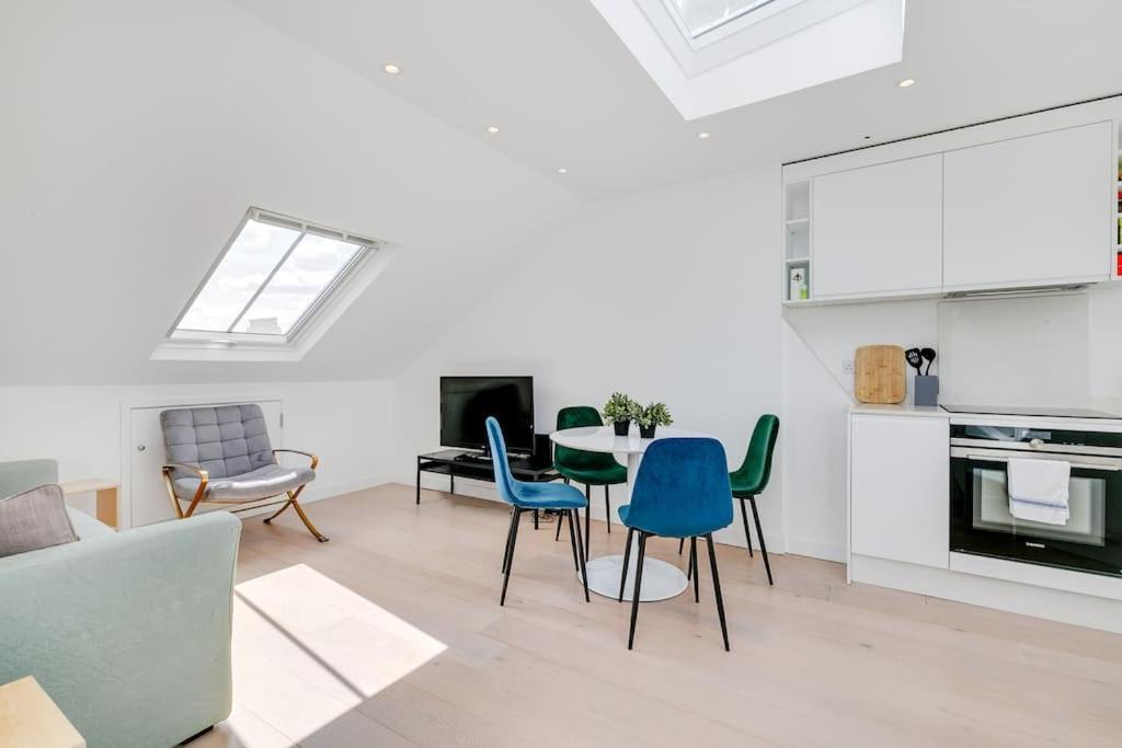 Modern 1 Bedroom Flat In Battersea London Exterior photo